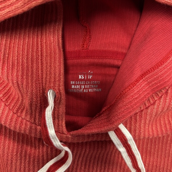 Aerie sweatshirt XS // 031508 - Picture 2 of 2